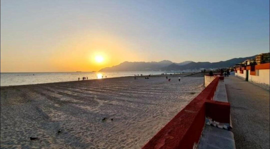 Salifornia Casa Vacanze Salerno Kültér fotó